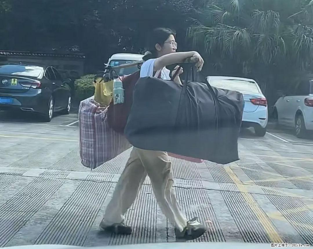 全网追的“扁担女孩”，找了一份暑假工，时薪12元 - 阿克苏生活资讯 - 阿克苏28生活网 aks.28life.com